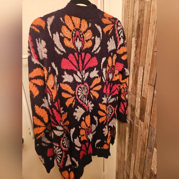 Vintage Euro 70s Basement Wrap - Picture 5 of 6